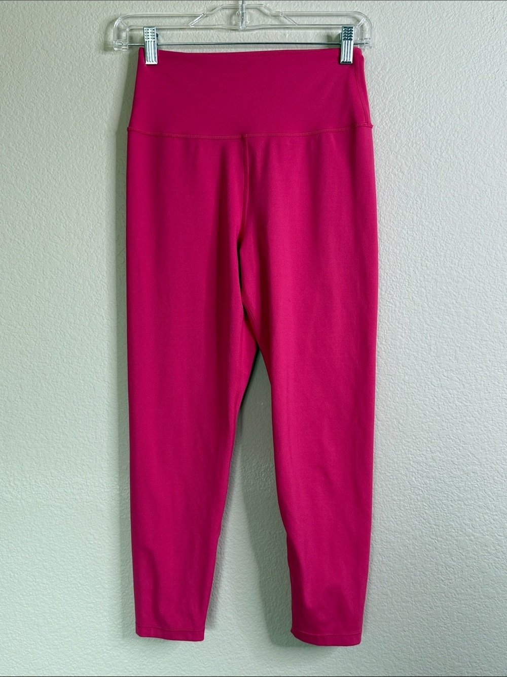 Carbon38 leggings fuchsia size medium EUC